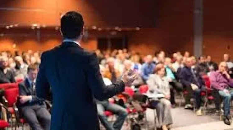Tips Percaya Diri Berbicara dengan Pejabat Pemerintah