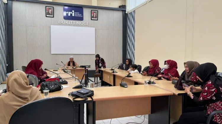 DWP LPP RRI  Bukittinggi Gelar Pertemuan Bulanan Pasca Lebaran