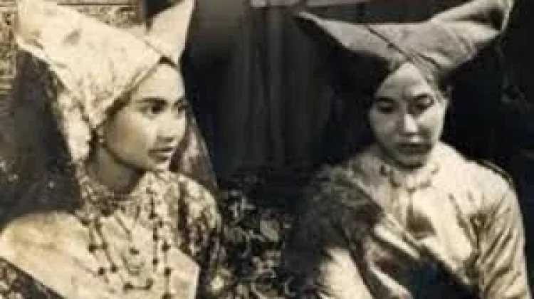 Pembagian Peran Wanita dalam Adat Minangkabau