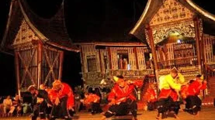 Makna Filosofis di Balik Upacara Adat di Indonesia
