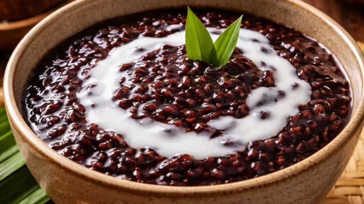 Bubur Hitam Khas Minangkabau Manis, Hangat, dan Penuh Kenangan