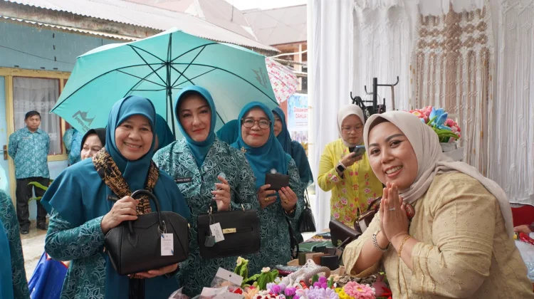 TP PKK Sumbar Apresiasi Kesiapan Dasawisma Dahlia I Padang Panjang