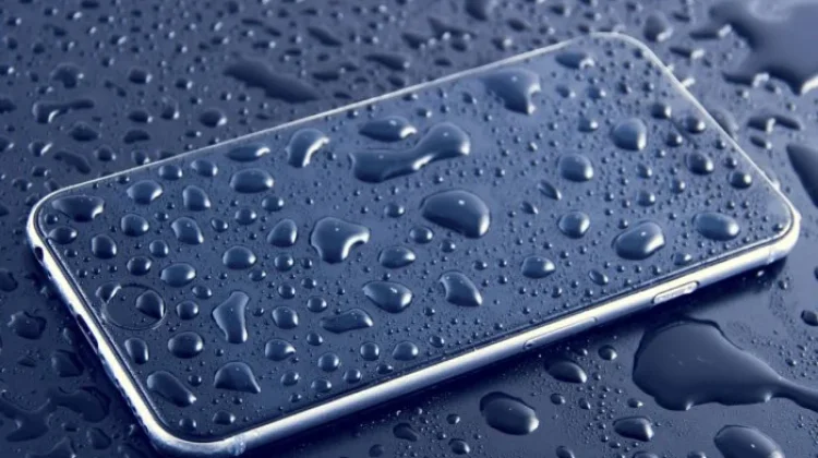 Apakah Handphone Terkena Air Masih Berfungsi Optimal?
