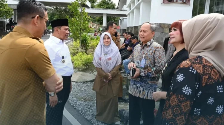 Tingkatkan Layanan Kesehatan, Pemko Bukittinggi Goro Bersihkan Kawasan RSUD