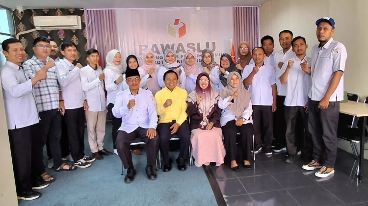 Dekatkan Informasi Publik Humanis, Bawaslu Kota Bukittinggi Perkuat Kehumasan