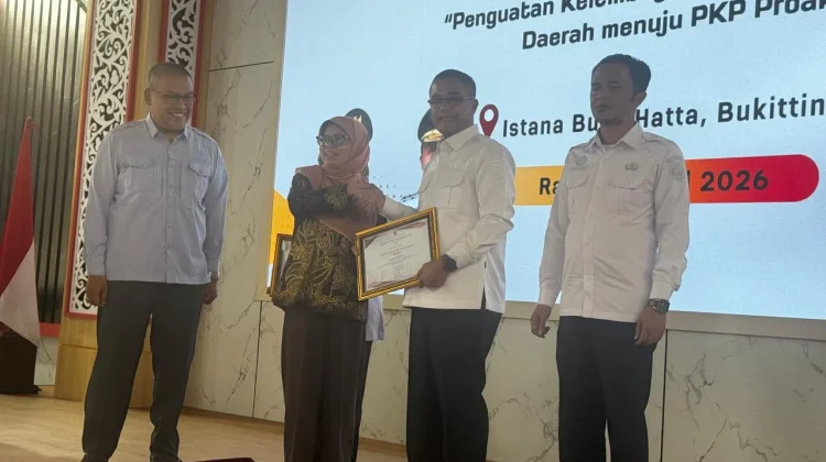 UKPBJ Payakumbuh Raih Penghargaan Tata Kelola Pengadaan Terbaik Kedua se-Sumbar
