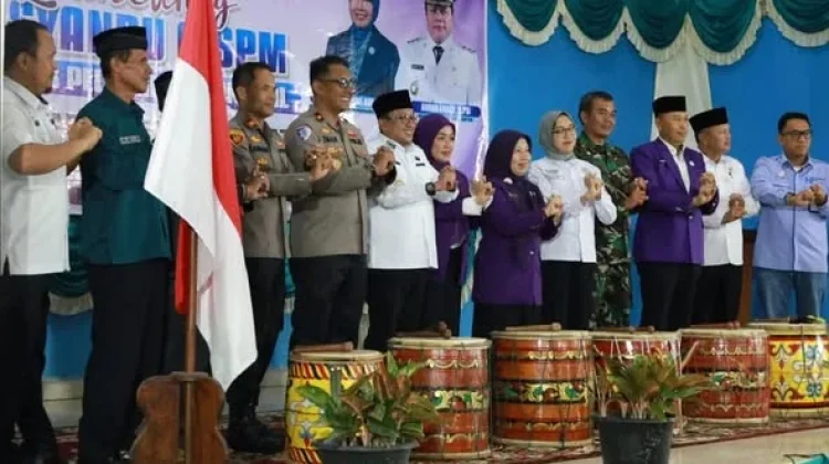 Pemkab Luncurkan Posyandu 6 SPM dan Resmikan Sekolah Lansia di Paninjauan