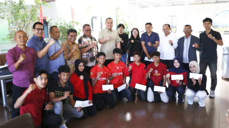 Lemkari Sumbar Lepas 11 Atlet Menuju Kejurnas FORKI