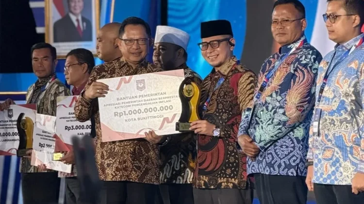 Pemko Bukittinggi Terbaik Tiga dalam Pengendalian Inflasi se Sumatra