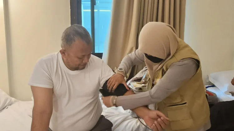 Petugas Kloter I Pantau Kesehatan Jemaah Visit Kamar di Madinah