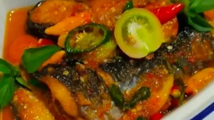 Sampadeh Ikan Patin yang segar, pedas,gurih