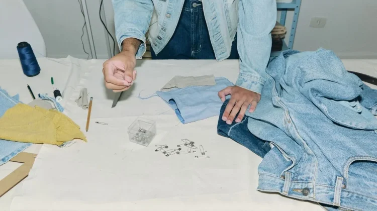 Ide Kreatif Memanfaatkan Celana Levi’s Bekas agar Lebih Berguna