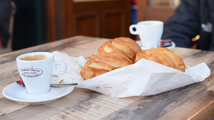Kopi dan Gorengan Kombinasi Favorit yang Tak Disarankan