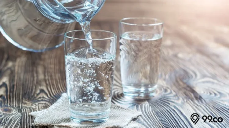 Manfaat Minum Air Putih Hangat Bagi Kesehatan