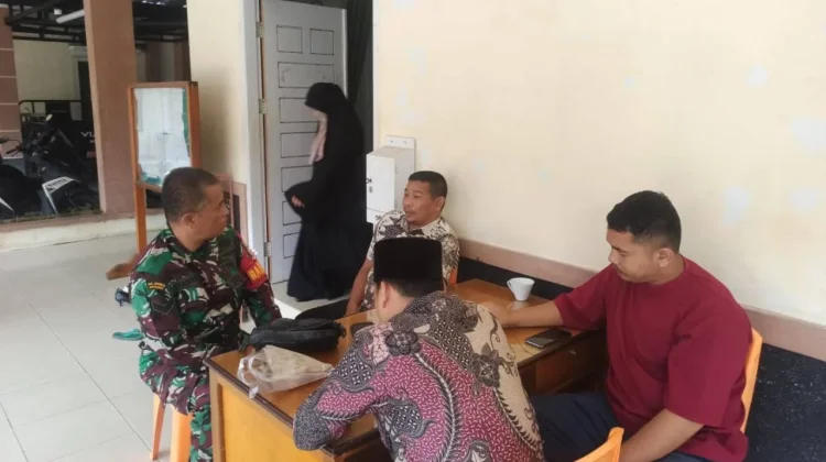 Babinsa Pangkalan Perkuat Silaturahmi Komsos di Gunung Malintang