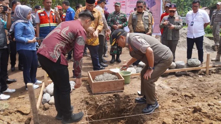 BNPB Bangun Rumah Contoh Huntap Mandiri di Padang Panjang Pakai Sepablock