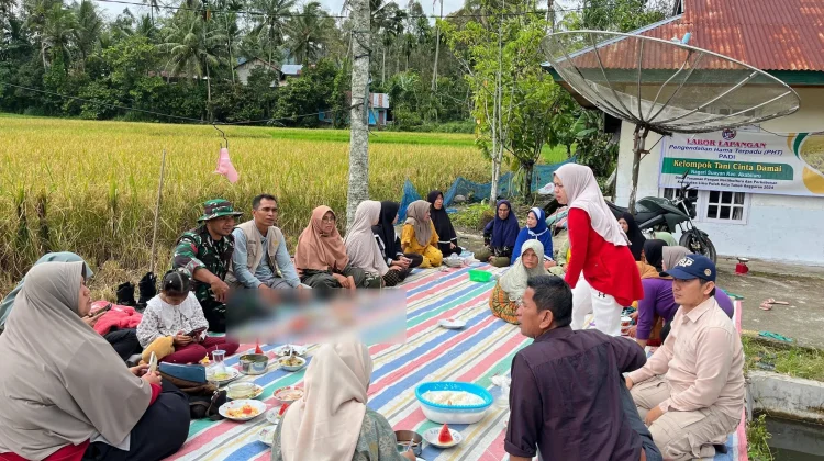 Babinsa Akabiluru Bahas Ketahanan Pangan dan Pengendalian Hama Tikus