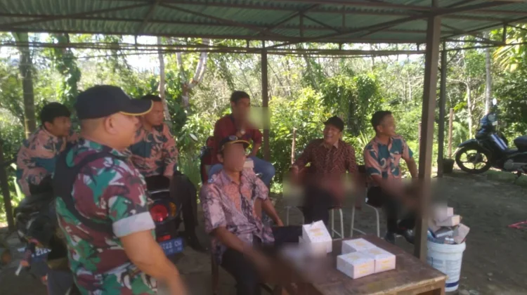 Babinsa Kapur IX Bahas Patroli Bersama Warga dan Sekolah di Muaro Paiti