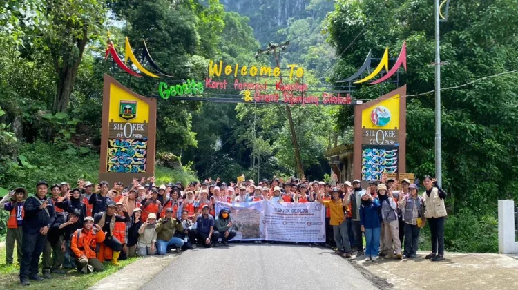 Tren Geologi UNP Dorong Edukasi Berkelanjutan di daerah