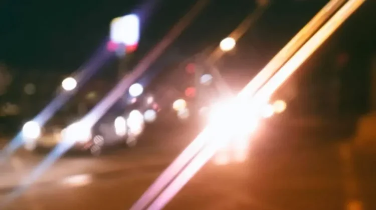 Cara Mengatasi Silau saat Berkendara di Malam Hari