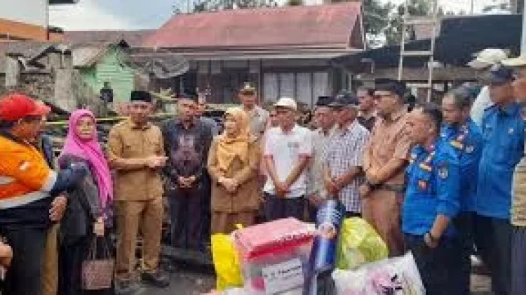 Bupati Limapuluhkota Pastikan Perbaikan Rumah Gadang Pasca Kebakaran Dahsyat
