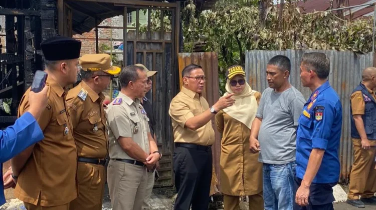 BPN Kota Bukittinggi & Jajaran Pemko Bukittinggi Tinjau Kebakaran Tarok Dipo