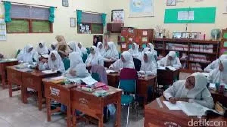 Penerapan Sistem Full Day School di Bukittinggi Fokus pada Keseimbangan Akademik