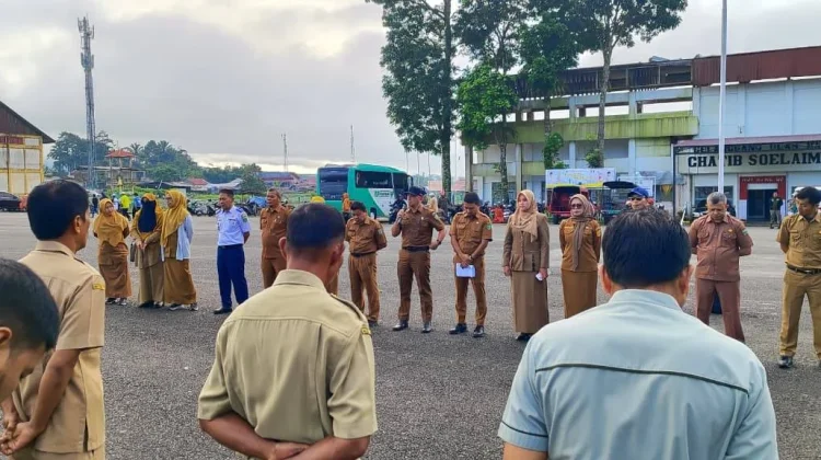 Perkuat Disiplin, Pemko Padang Panjang Gelar Apel Gabungan Penjaga Kantor