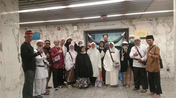 Jemaah Kloter VII asal Bukittinggi Terharu Kunjungi Sirah Nabawiyah