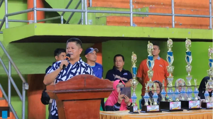 Peringati Hardiknas, Bupati Pasaman Buka Turnamen Volley Ball PGRI Pasaman
