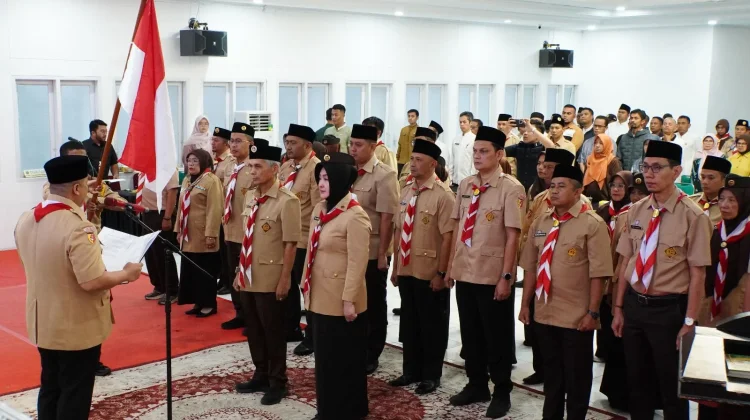 Wako Hendri Lantik Pengurus Kwarcab Pramuka Padang Panjang PAW 2022-2027