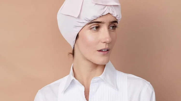 Tren Pakai Hair Bonnet di Luar Rumah, Dari Perawatan Rambut hingga Fashion