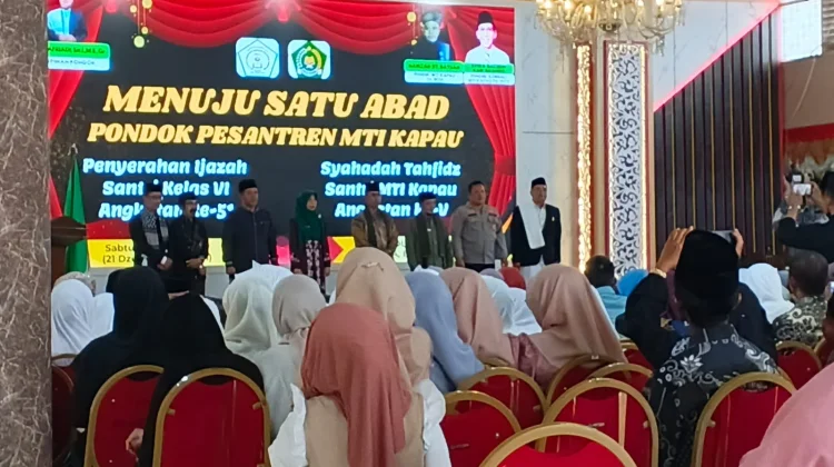 MTI Kapau Rayakan Wisuda Santri Sambut Satu Abad
