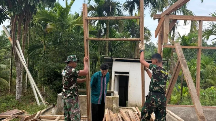 Satgas Karya Bakti Pacu Pemasangan Kerangka Mushola