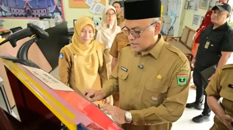 Pemprov Sumbar Wacanakan Bangunan Asrama untuk SMAN 1 Bukittinggi