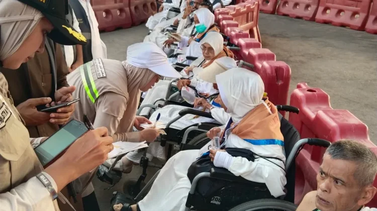 Jemaah Kloter VII Asal Bukittinggi Semarakkan Ibadah dan Umrah Sunnah Makkah