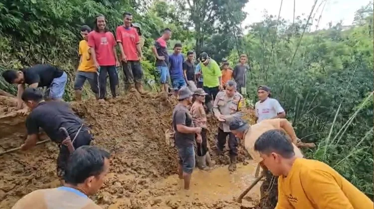 Dua Ribu Warga Situjuah Ladang Laweh Terisolasi, DPRD Desak Pemda Kirim Alat Berat
