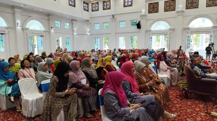 Dinas PP3AKB Bukittinggi Peringati Hari Kartini