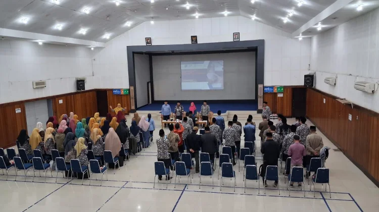 IPARI Agam Bahas Kerja Sama dengan RRI Bukittinggi