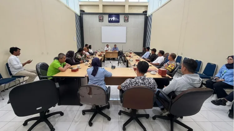 Sukseskan Piala Dunia 2026, RRI Bukittinggi Gelar Diskusi dengan Komunitas