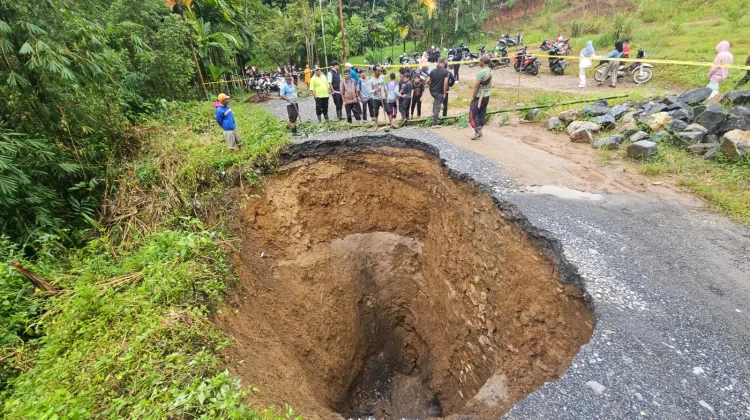 Akses Putus 2000 Warga Limapuluh Kota Terisolasi Bencana