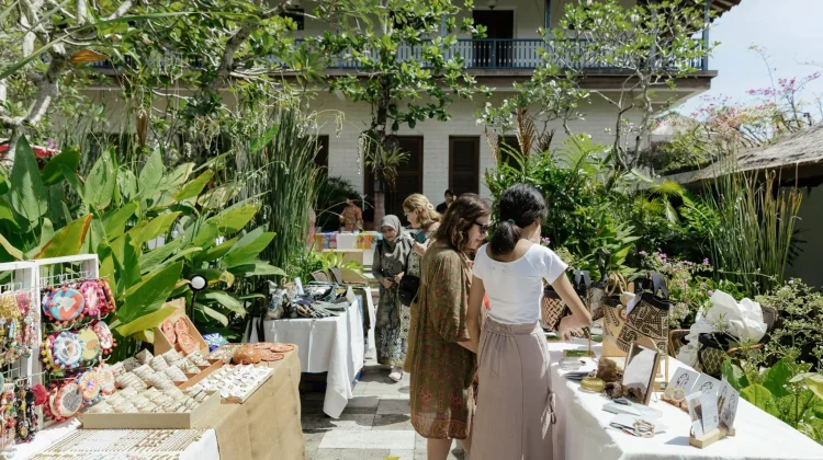 Pesona Bisnis Berkelanjutan Perempuan Hebat di Market Day