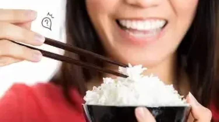 Benarkah Makan Nasi Malam Bisa Menambah Berat Badan?, Ini Faktanya