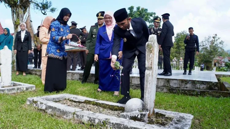 Wawako Allex Pimpin Ziarah Harkitnas ke-118 di TMP Kusuma Sakti