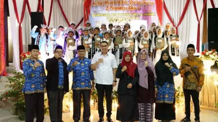 MI Al Khair Padang Panjang Wisuda Tahfidz, DPRD Beri Apresiasi Guru