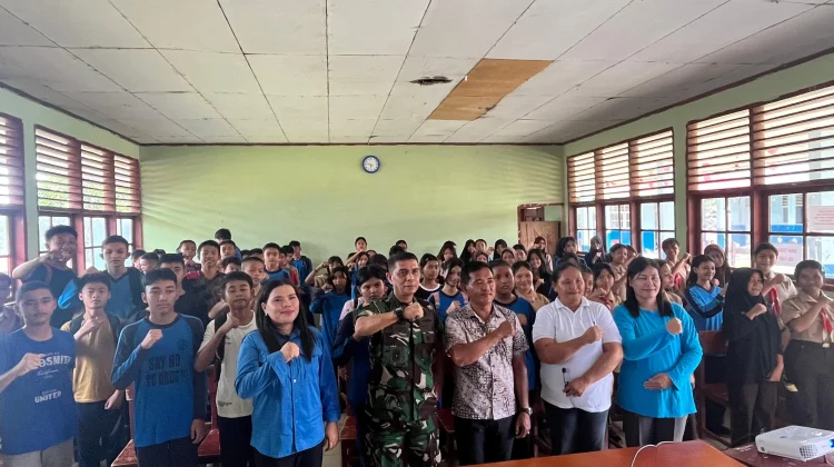 Satgas Karya Bakti Sosialisasikan Bela Negara dan Rekrutmen TNI di Mentawai