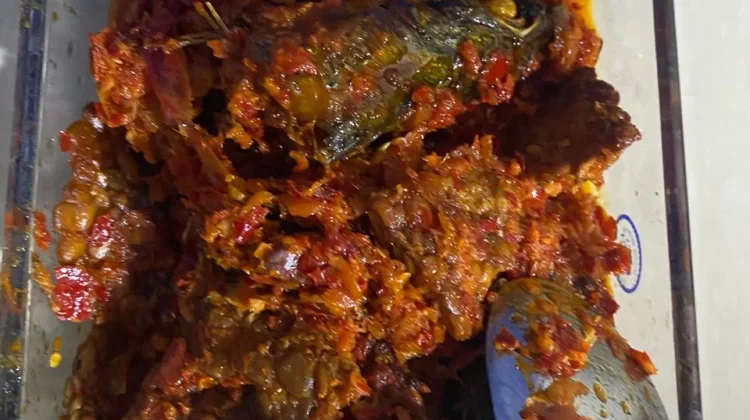 Nikmatnya Ikan Kembung goreng balado campur tempe
