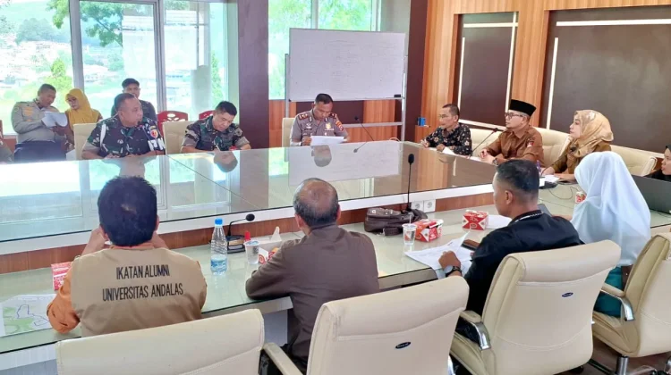 1.300 Pelari Semarakkan Fun Run Sambut Seabad Jam Gadang