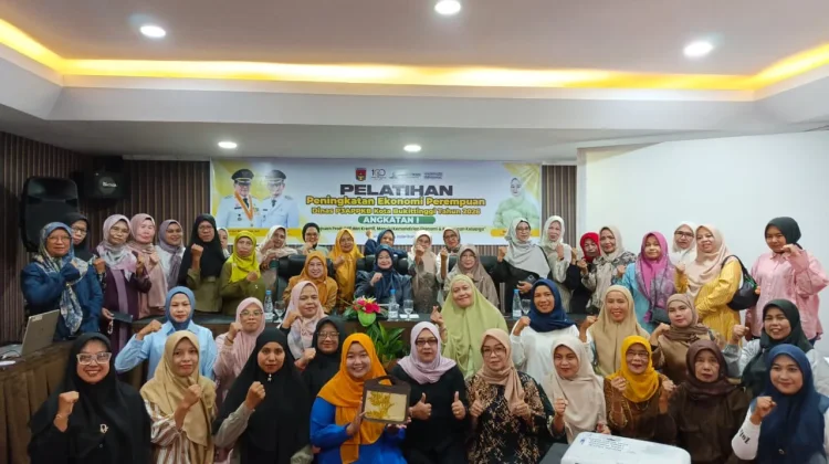 Pelatihan Ekonomi Perempuan Bukittinggi Dorong Kemandirian dan Kreativitas
