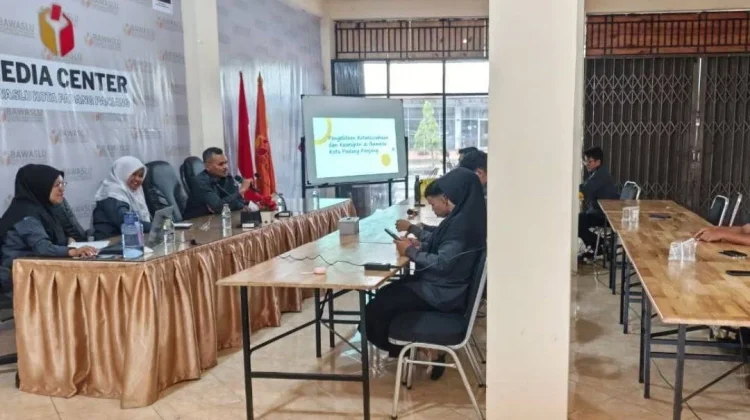 Bawaslu Padang Panjang Perkuat Tata Kelola Arsip lewat Pelatihan Internal